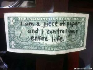 Geld is ook niet de oplossing, de manier waarop er macht aan ontleend wordt is eerder het probleem