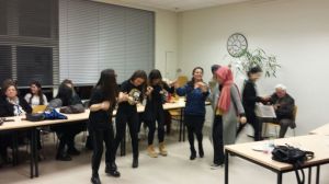 Samen dansen en zingen hoort erbij